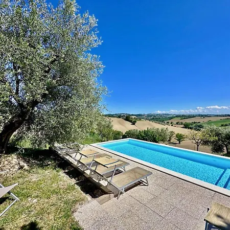 In House - Il Girasole On The Hills Of Senigallia, A Stones Throw From The Sea Pensión